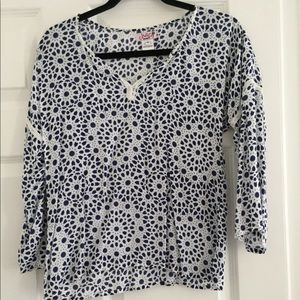 Chach beach navy and white top